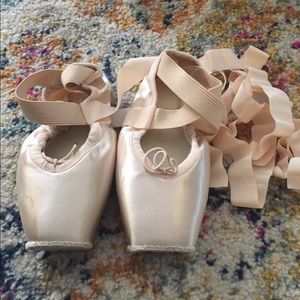 Russian Pointe Shoes